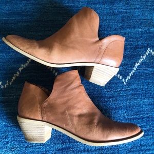 KELSI DAGGER Kenmare Bootie Size 9